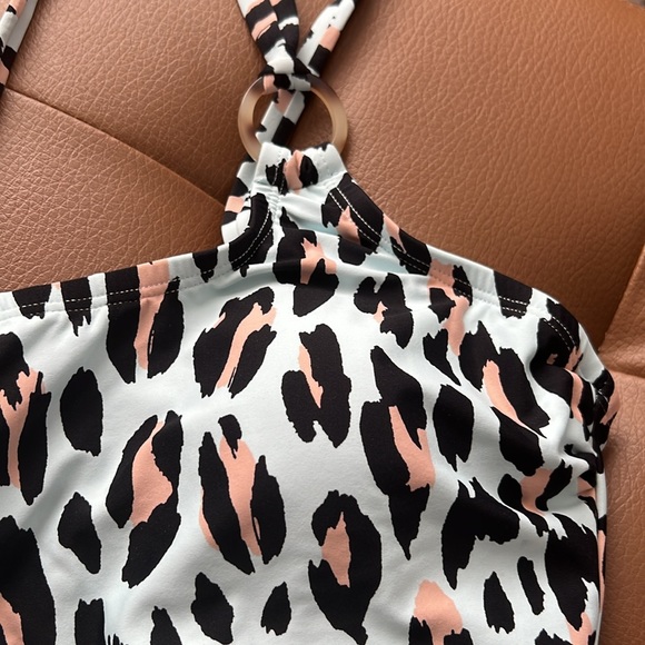 NWT PASTEL CHEETAH PRINT SWIMSUIT! - Picture 5 of 6